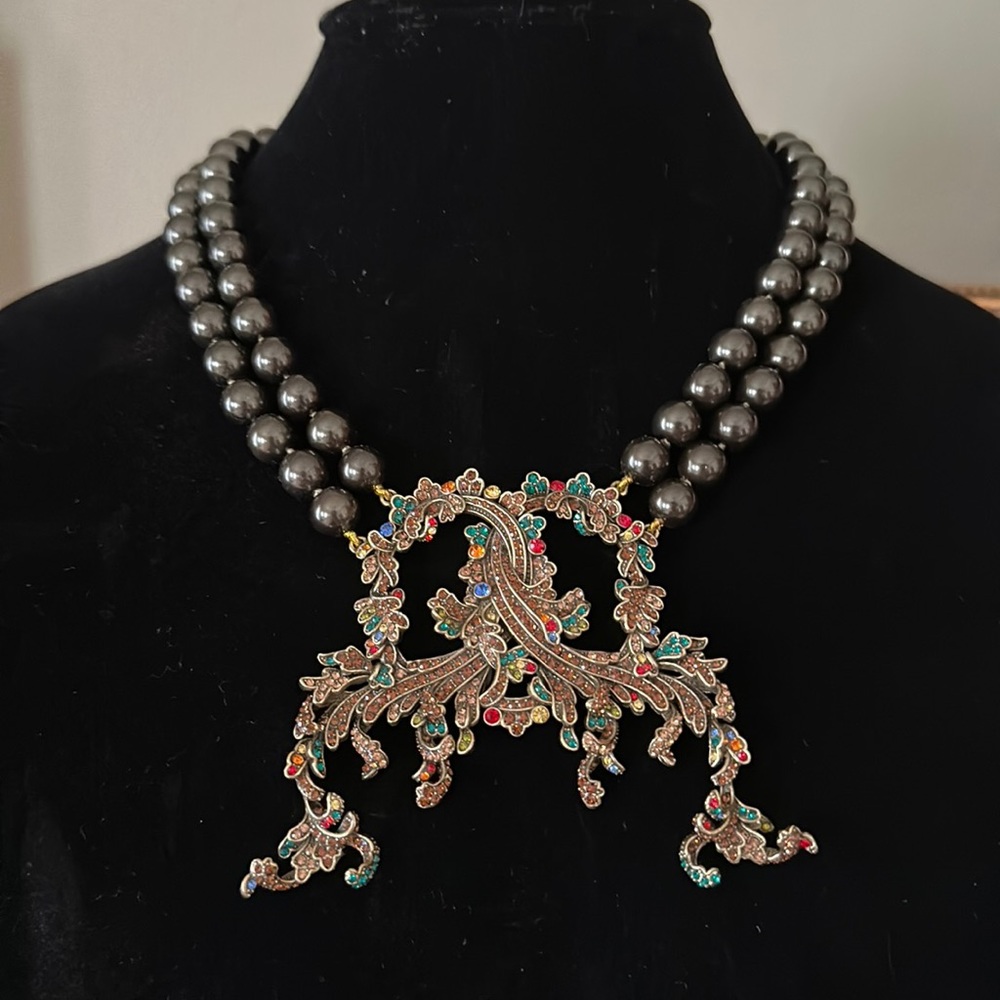 Beautiful Heidi Daus With A Twist Statement Necklace! New!
